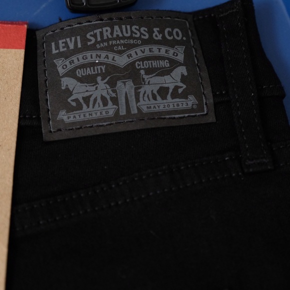 Levi’s 311 Shaping Skinny Hypersoft jeans - Picture 9 of 16